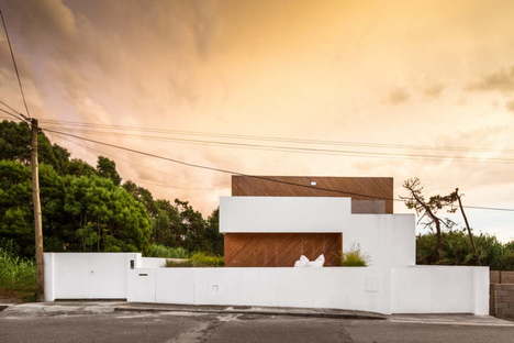 Silver Wood House di 3r Ernesto Pereira a Vila Do Conte in Portogallo