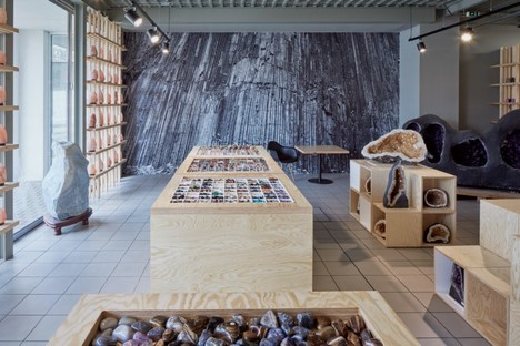 Precious Stone Gallery di Henkai Architects