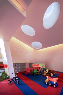 Green Hills School di Broissin Architects: la scuola è un gioco