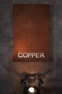 Copper Bar di Zavoral Architekt