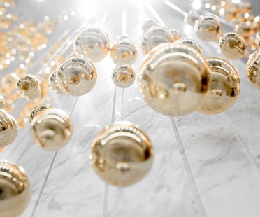 Le preziose bolle fluttuanti di AD Architecture per Lonshry Jewelry
