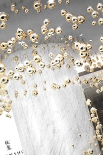 Le preziose bolle fluttuanti di AD Architecture per Lonshry Jewelry
