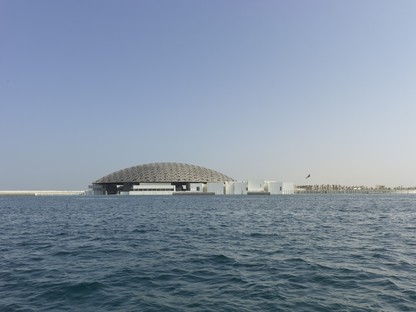 Jean Nouvel Louvre Abu Dhabi il museo e il mare