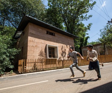 La casa prototipo del Guangming Village è World Building of The Year 2017