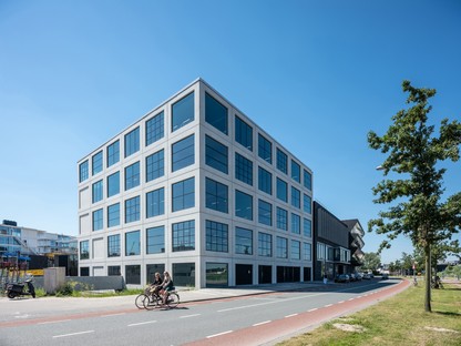 MVRDV SALT un edificio per uffici ad Amsterdam 
