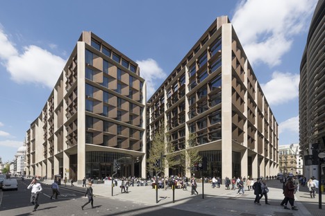 RIBA Stirling Prize 2018 a Bloomberg di Foster + Partners 