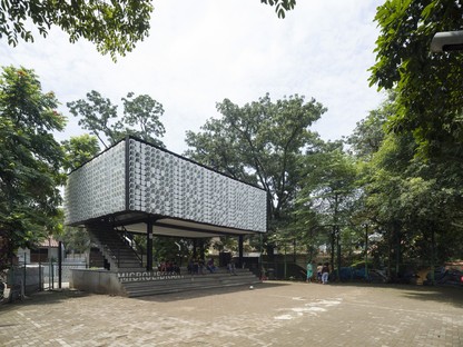 Architetture in Indonesia: una micro-biblioteca e una residenza