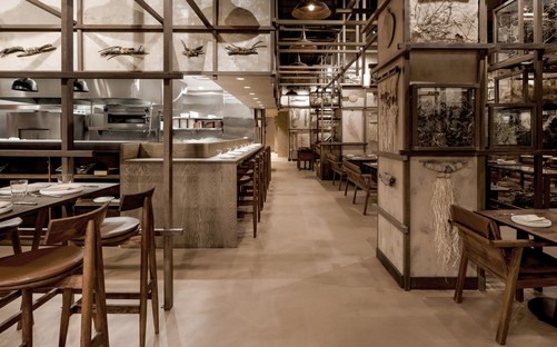 Tzuco un ristorante per Carlos Gaytán a Chicago, di Cadena Concept Design