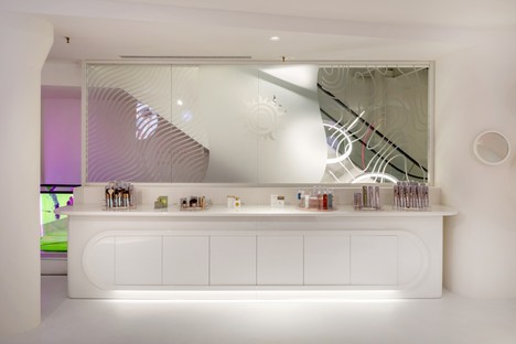 FUD di Lombardini22 progettato il nuovo store WakeUp Cosmetics a Milano