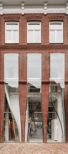 UNStudio The Looking Glass l'architettura di una facciata per la moda ad Amsterdam