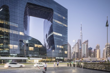 Zaha Hadid Architects ME Dubai hotel e the Opus a Dubai