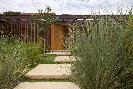 Gilda Meirelles Arquitetura materiali naturali per abitare in armonia con la foresta
