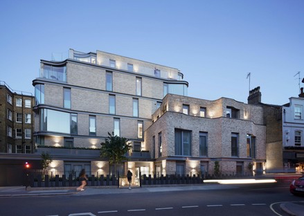 DROO Architecture rivisita il bow-window londinese con VI Castle Lane