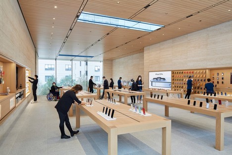 Foster + Partners progetta Apple Bagdat Caddesi l'Apple store di Istanbul