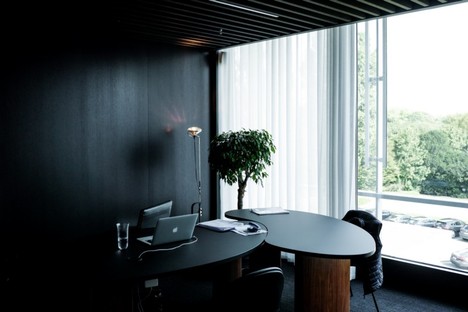 Studio Farris Architects interior per uffici in un edificio icona di Anversa