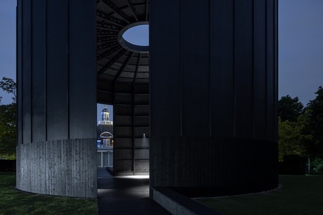 Theaster Gates Black Chapel è il Serpentine Pavilion 2022
