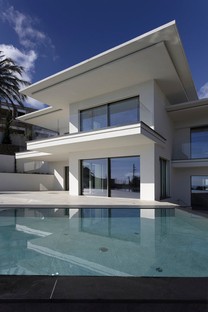 Le superfici raffinate di Fiandre Architectural Surfaces e l'estetica iconica della Villa Duna a Cannes 