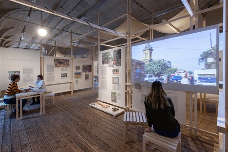 Architettura e crisi climatica, le opere e l'impegno di Yasmeen Lari in mostra a Vienna
