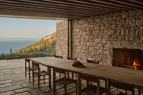Liknon l'architettura che celebra il territorio e il paesaggio di Samos