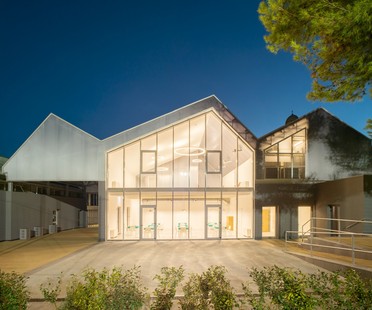Nuovo Centro Civico di Genova Cornigliano: Rigenerazione Architettonica e Sociale
