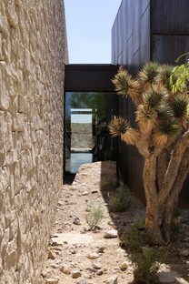 Architettura e Natura una residenza nel deserto: Fort 137 di Daniel Joseph Chenin