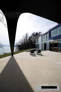 Architetura di texture e materiali sul lago di Ginevra