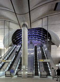 Canary Wharf Underground Station, London @Dennis Lambot