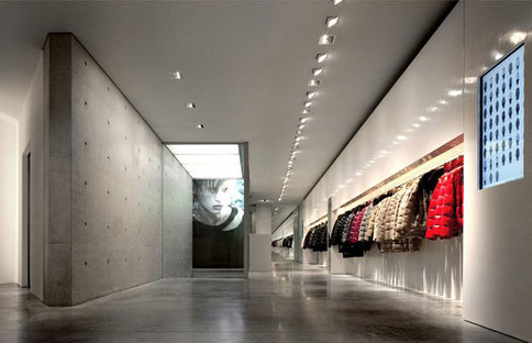 TADAO ANDO, boutique e showroom DUVETICA a MILANO