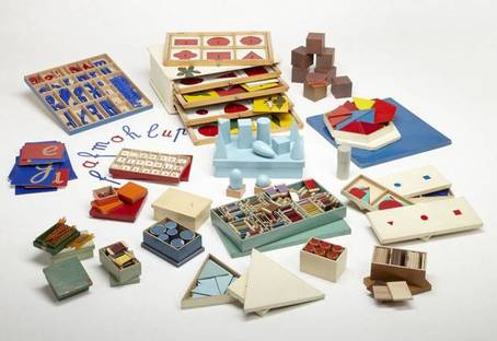 mostra Century of the Child: Growing by Design, 1900–2000