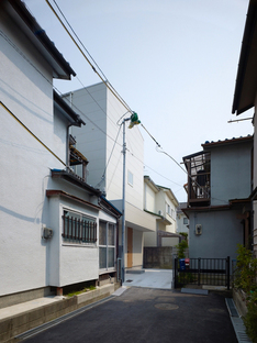 fujiwarramuro architects Edificio residenziale a Goido
