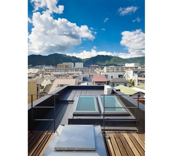 Fujiwarramuro Architects, Edificio residenziale a Nada