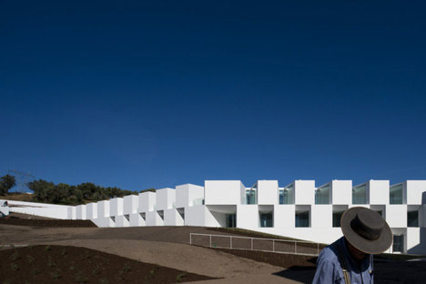 Aires Mateus Arquitectos - Home for Elderly People ®FG+SG