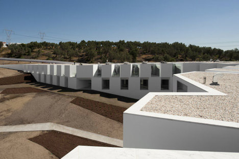 Aires Mateus Arquitectos - Home for Elderly People ®FG+SG