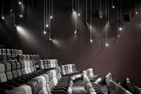One Plus Partnership Cine Times interior per sala cinematografica