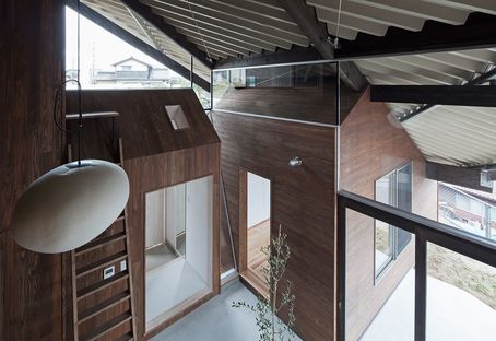La Rain Shelter House di y+M design a Yanogo (Giappone)