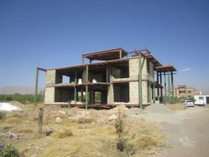 Kouhsar Villa di Nextoffice: recupero casa a Kordan Iran