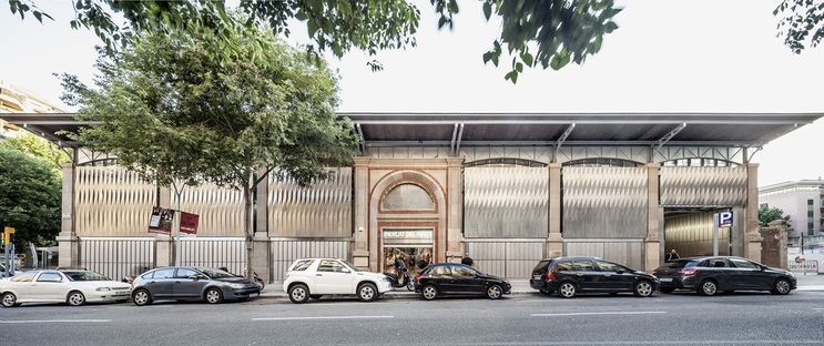 Mateo Arquitectura riqualifica mercato del Ninot Barcellona