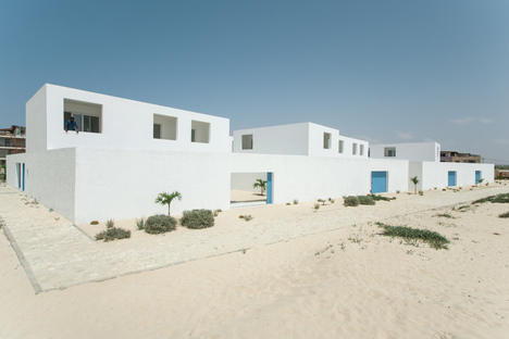 José Adrião: complesso residenziale a Praia do Estoril Capo Verde