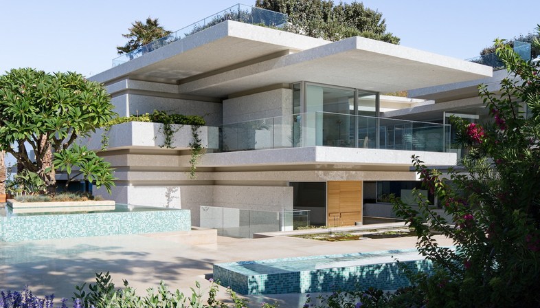 BLANKPAGE Architects e Karim Nader Studio: Villa Kali in Libano 