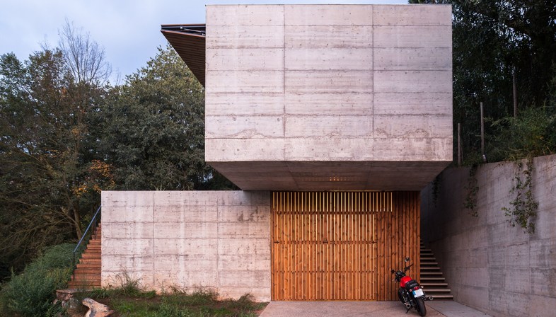 Arnau estudi d’arquitectura: casa Retina a Santa Pau, Girona 