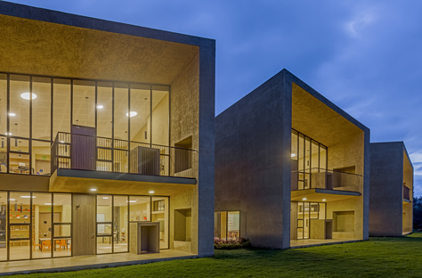 Taller de Arquitectura de Bogotá: scuola materna San José a Cajicá