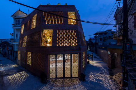 H&P Architects: Brick cave ad Hanoi
