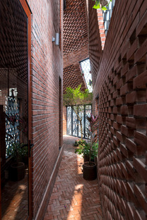 H&P Architects: Brick cave ad Hanoi
