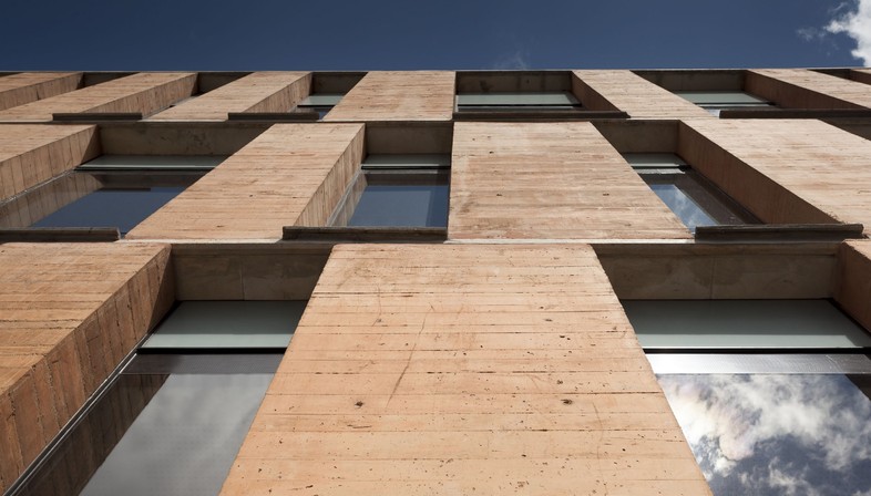 Taller de Arquitectura de Bogotá: Centro de Atención Integrada