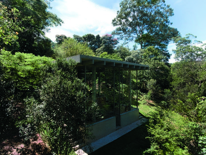 Atelier Branco Arquitetura: Casa Biblioteca a Vinhedo, Brasile