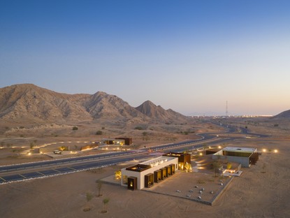 Anarchitect: Al Faya Lodge nel deserto di Sharjah, Emirati Arabi