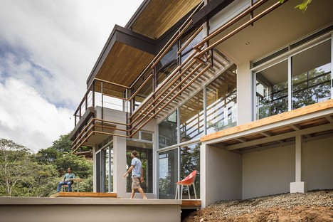 Balcony House di Laboratory Sustaining Design