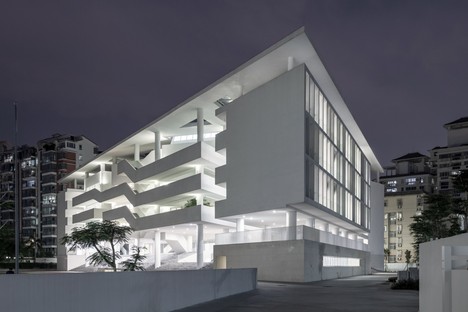 Trace Architecture Office: Huandao Middle School, Haikou
