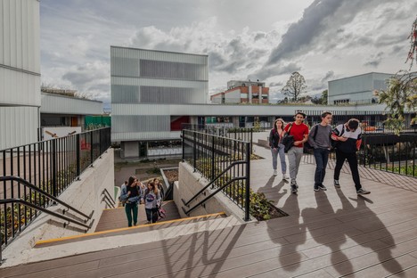 Mazzanti: Ampliamento del Colegio Helvetia a Bogotá
