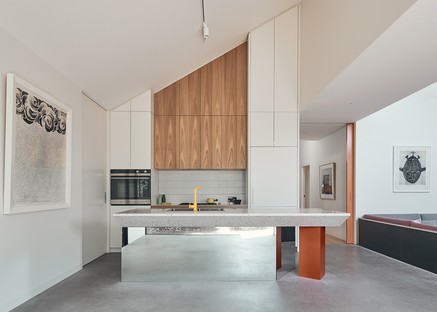 Split House di FMD Architects: due identità per un'abitazione